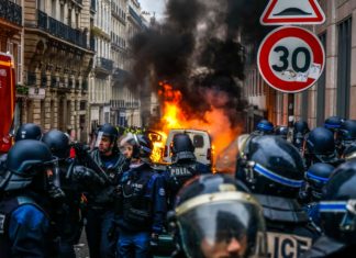 2020’nin Kısa Vadeli Riskleri: Ekonomik Çatışmalar ve Siyasi Kutuplaşma