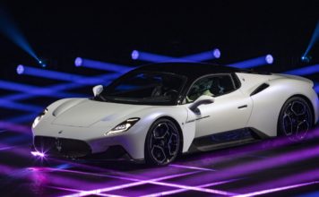 Maserati,Yeni Neslin Süper Spor Otomobili MC20’yi Tanıttı