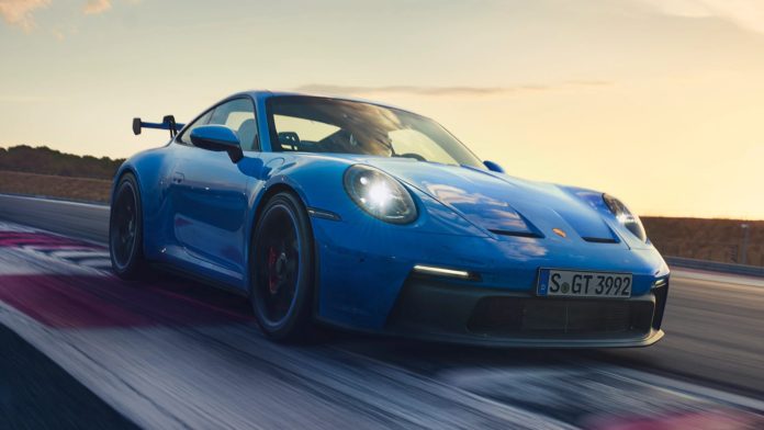 Kusursuz ve Heyecan Verici Yeni Porsche 911 GT3