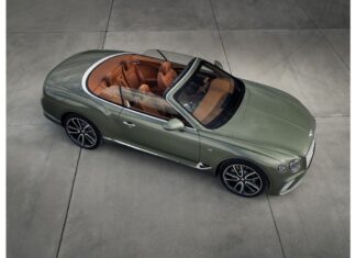 Bentley İstanbul 15. Yıldönümü’nü Türkiye Pazarına Sunulan Bentayga Extended Wheelbase İle Kutladı Bentley İstanbul 15. Yıldönümü