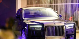 Rolls- Royce Phantom’un Yeni Yüzü Blackbadge Ghost İstanbul’da ! ROLLS- ROYCE PHANTOM'UN YENİ YÜZÜVE BLACKBADGE GHOST İSTANBUL'DA !