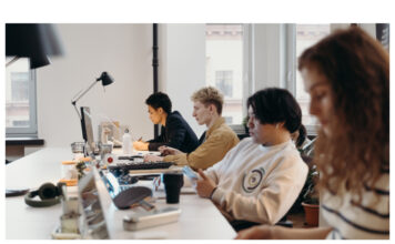 Yapay Zeka İş Saatlerini 3’te 1 Azaltacak