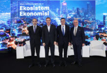 TÜBİSAD: Türkiye’nin geleceğini bilişim sektörü belirleyecek TÜBİSAD: Türkiye’nin geleceğini bilişim sektörü, bilişim sektörünün geleceğini ekosistem ekonomisine geçiş belirleyecek